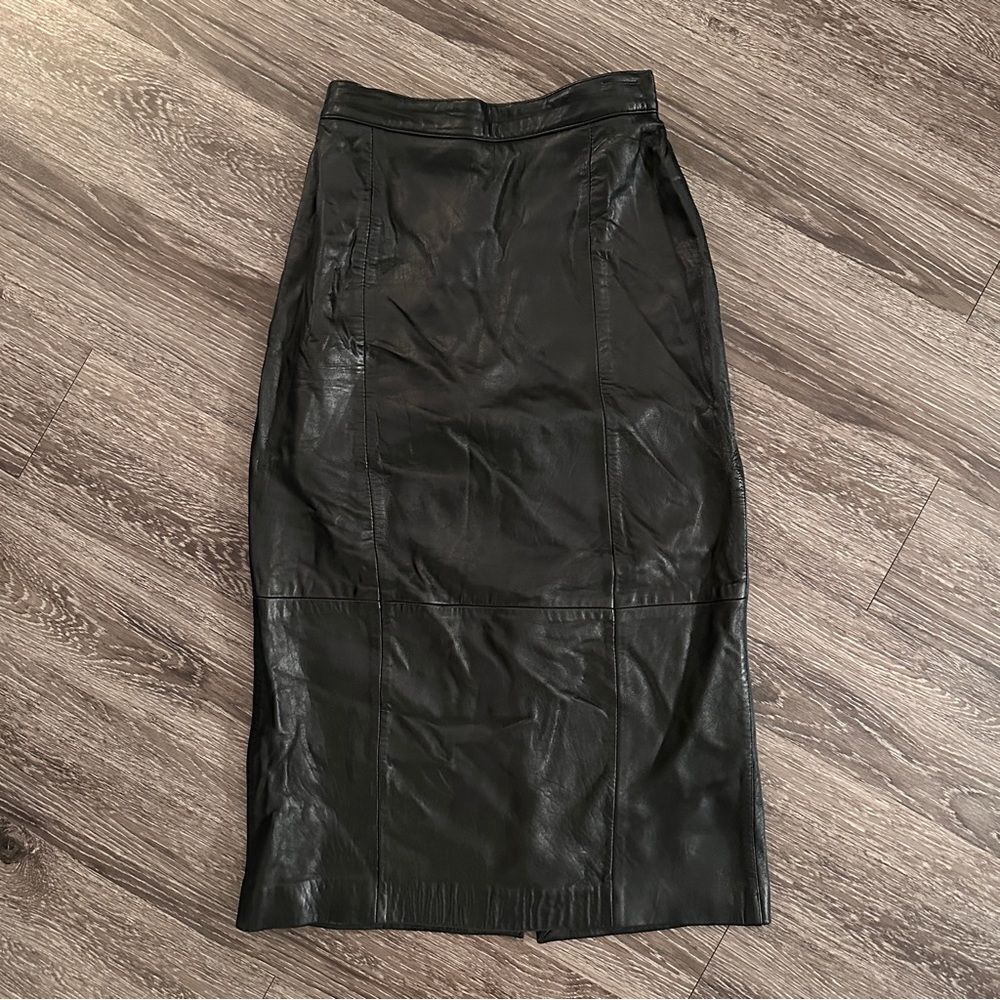 Elegant Black Leather Skirt